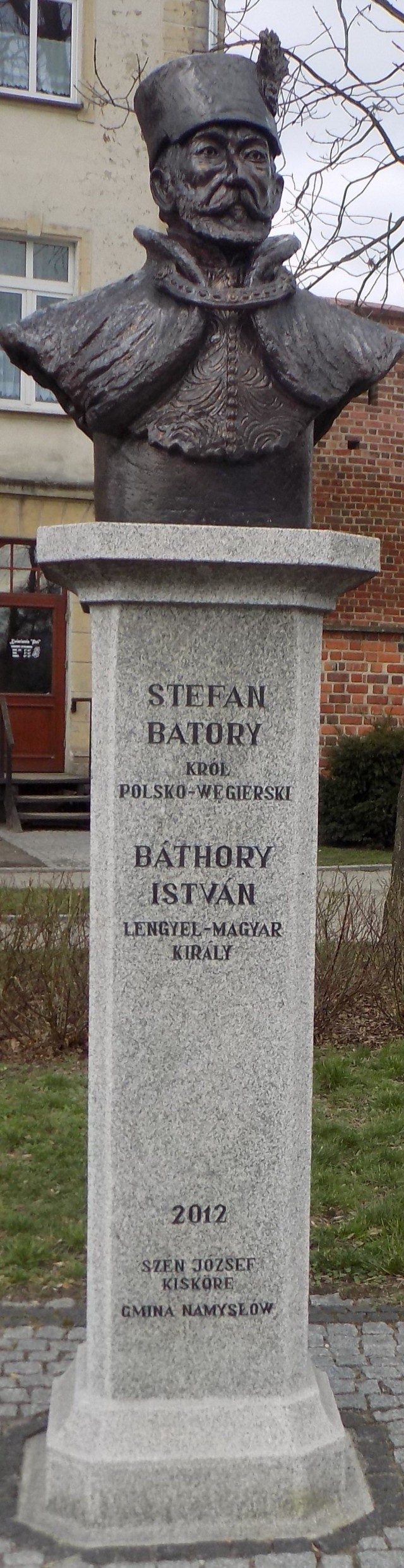Pomnik Stefana Batorego w Namysłowie